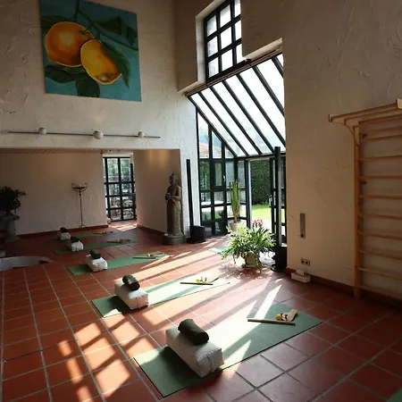 Shrinath Yog Temple Ubytování v soukromí Langenfeld (North Rhine-Westphalia)